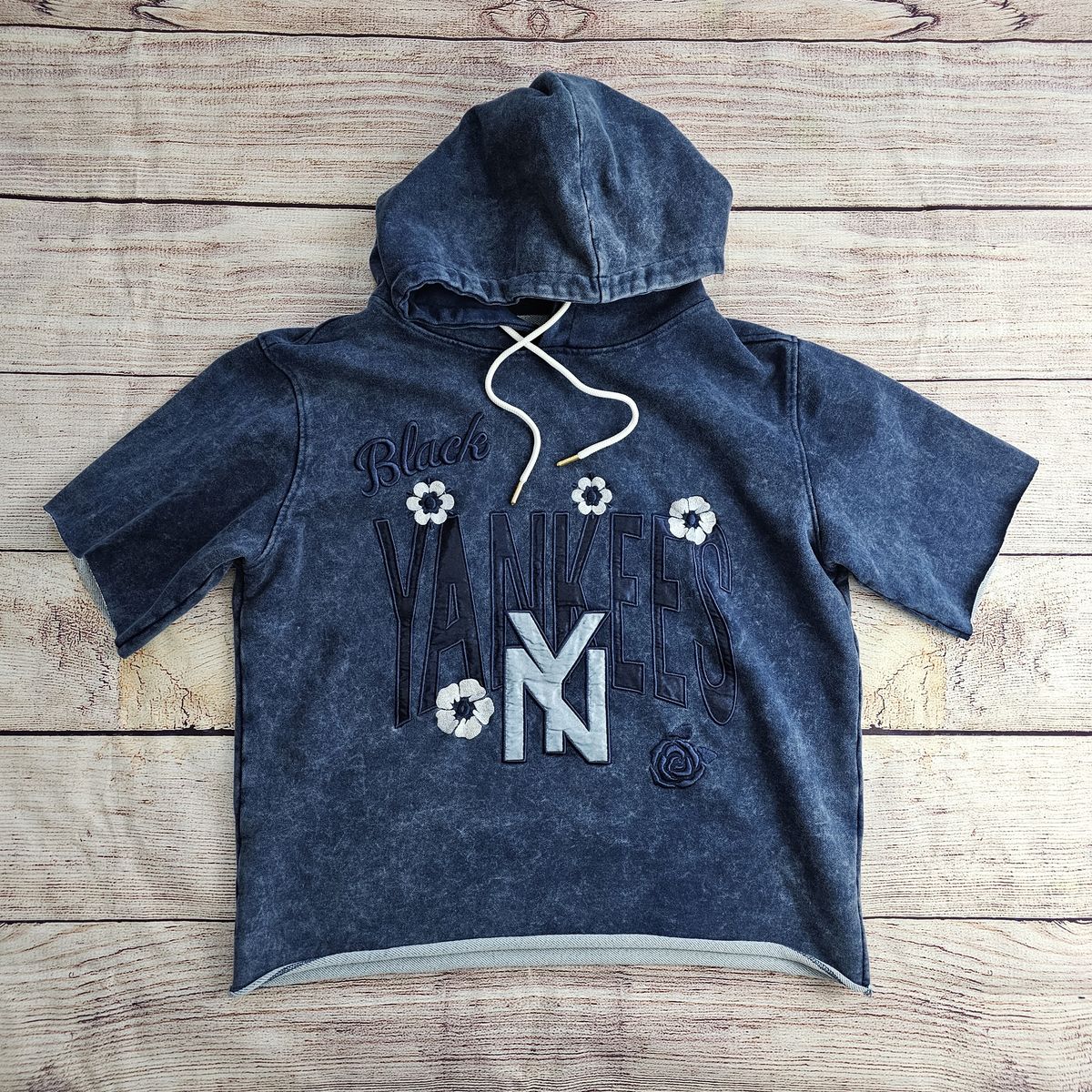 SD SPORTS " BROOKLYN " CROPPED HOODIE