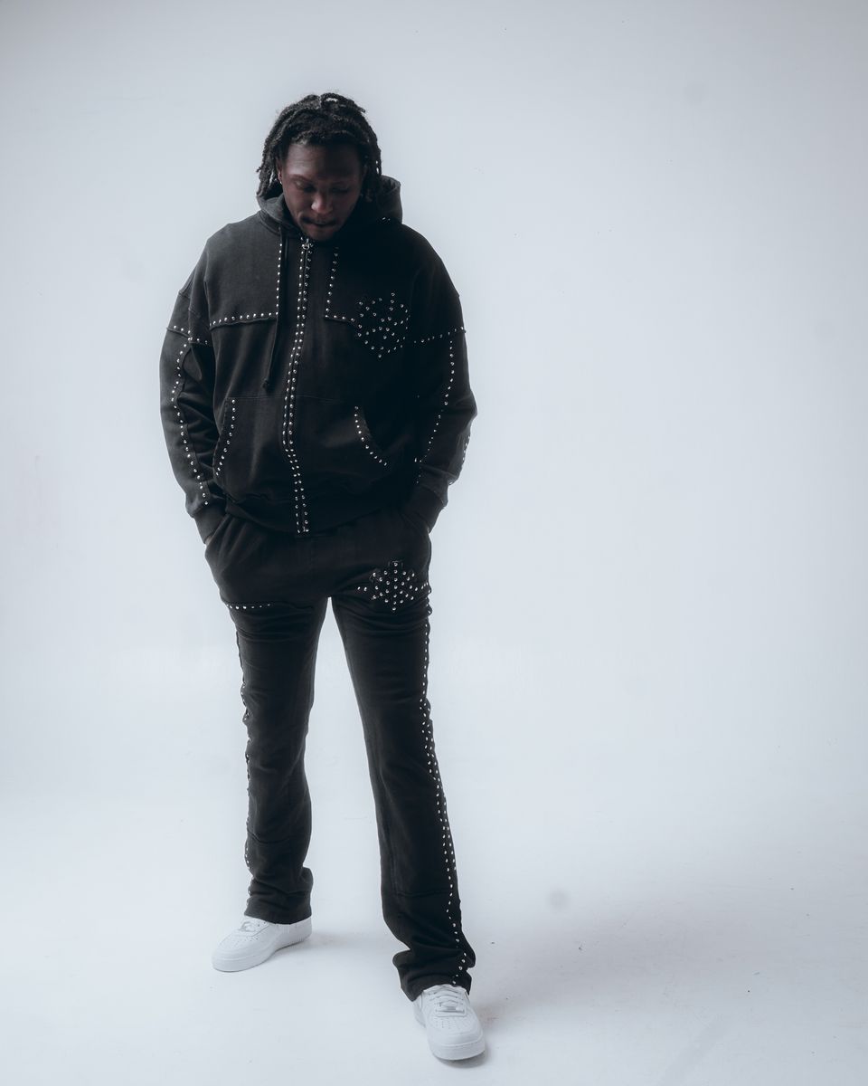 HUDSON STUDDED FLEECE FLAIR JOGGER